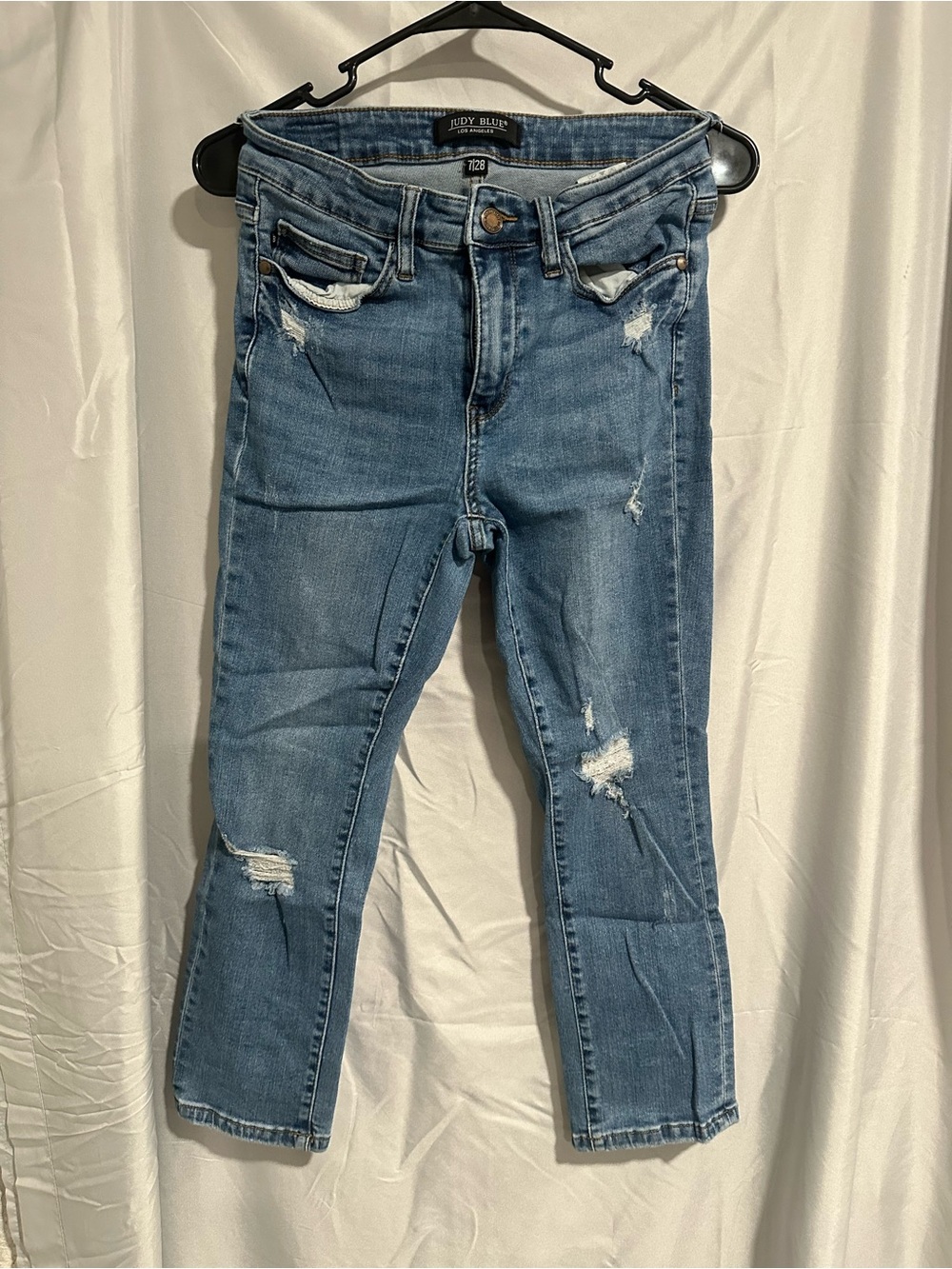 Ripped Light Blue Women’s Jeans capri length